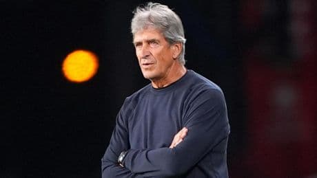 Pellegrini desvela que Aitor Ruibal sufre una lesión que le dejará fuera ante el Athletic