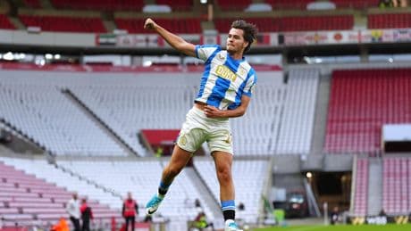 Huddersfield win shoot-out to sink Sunderland and reach Carabao Cup third round