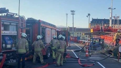Son dakika: Haydarpaşa’da yakıt ikmal gemisinde yangın