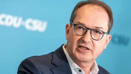 Neuer Innenminister Dobrindt will AfD-Gutachten prüfen