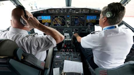Umfrage: Piloten nehmen häufiger Kurzschlaf im Cockpit