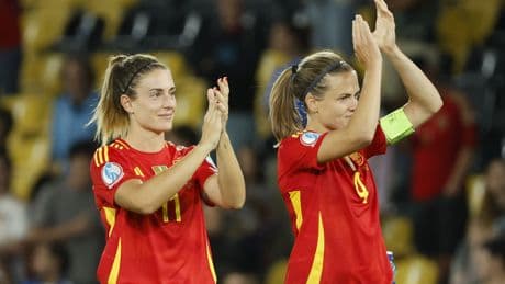 España remonta ante Italia y mantiene el pleno en la Eurocopa femenina (1-3)