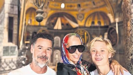 MERVE YURTYAPAN / Efsanenin büyük aşkı İstanbul’u turladı