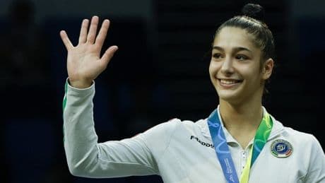 Raffaeli, &egrave; medaglia d'oro nel cerchio: che trionfo ai Mondiali di Rio!