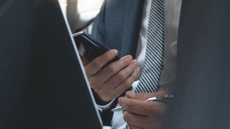 Aux États-Unis, les agents de la Commission européenne doivent utiliser des ordinateurs et smartphones «jetables»