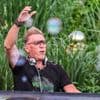 Pat Krimson reageert live in VTM NIEUWS: “Tomorrowland heeft nu ook jullie steun nodig”