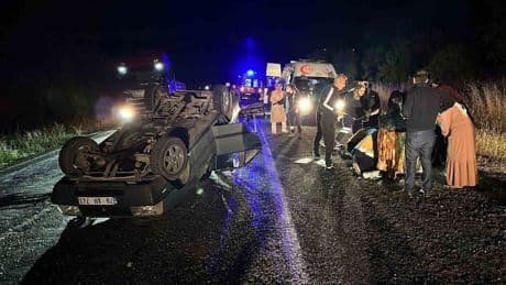Kontrolden çıkan otomobil takla atıp ters döndü: 1’i çocuk 4 yaralı