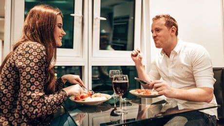 Dating: Diese Verhaltensweisen ruinieren jedes Date – egal wie attraktiv man ist