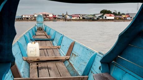 «En Guyane, le gaz est acheminé par pirogue et revendu à prix d’or» : comment l’énergie est devenue le symbole de nos lacunes en outre-mer