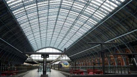 La demande va passer de 11 à 35 millions de passagers par an: Eurostar estime que la gare de Londres de Saint Pancras est désormais sous dimensionnée