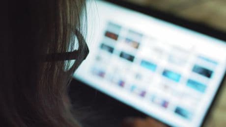 Un vídeo sexual al día o fuera: así funcionaban los chats con decenas de mujeres expuestas por sus parejas en Telegram