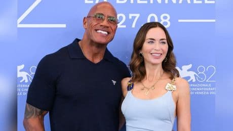 Emily Blunt und Dwayne Johnson: Strahlende Co-Stars in Venedig