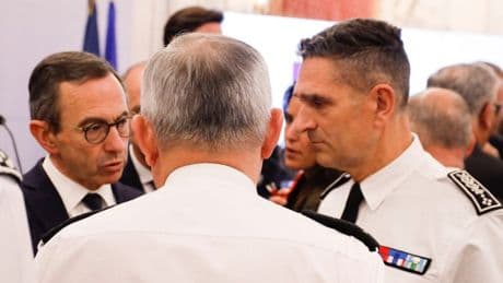 Extrême droite : le fils du directeur de la police est un cadre d’un groupe néofasciste