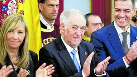 El Constitucional avala la amnistía partido en dos y Puigdemont lanza la batalla para volver