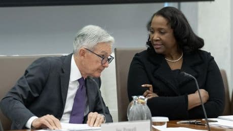 Trump escala su ofensiva contra la Fed e intenta despedir a una gobernadora