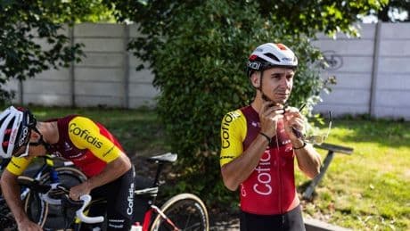 Las lágrimas de Coquard por su choque con Philipsen, fuera del Tour tras la caída: «No soy un mal tipo»