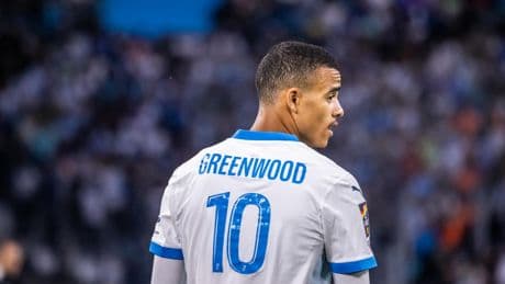 Foot : porté par un triplé de Greenwood, l'OM dicte sa loi pour son premier match de préparation