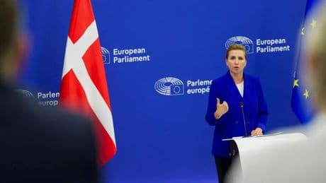 Le Danemark, qui a pris la présidence de l’UE, veut des mesures ambitieuses contre les « polluants éternels »