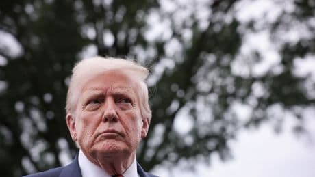 Trump puts big banks in his crosshairs, claiming discrimination
