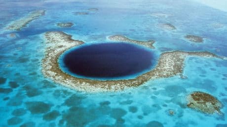 Tentativo di dirottamento in Belize: passeggero uccide l’attentatore