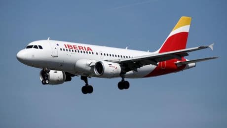 IAG gana 176 millones en el primer trimestre, pero teme que la guerra comercial reduzca los pasajeros
