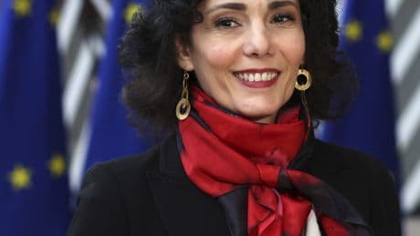 Hadja Lahbib, comisaria europea de Gestión de Crisis: "En el gran apagón de España hemos visto cómo la desinformación puede extenderse rápidamente"