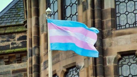 Une CPAM condamnée à prendre en charge une transition de genre