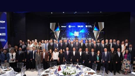 Tekstil Sektörü Zorluk Tanımadı: 11,5 Milyar Dolarlık İhracatla Rekor!
