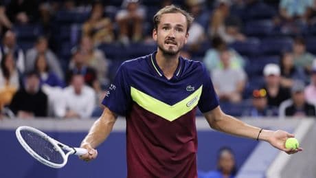 Daniil Medvedev'den erken veda