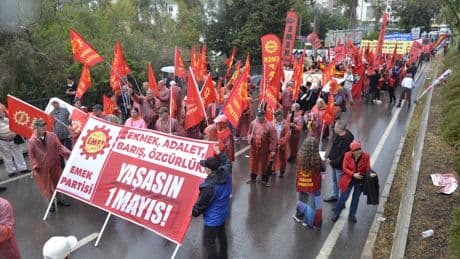 Adana’da 1 Mayıs: "Asgari değil, insanca ücret"