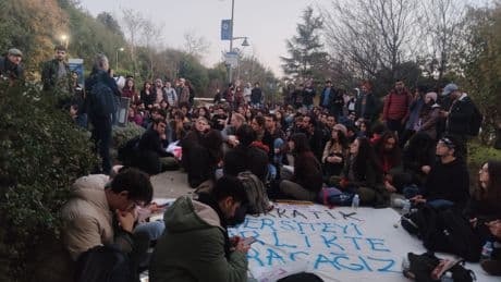 Boğaziçililer bir anda fakültesiz ve yurtsuz kaldı: Ne yapmalı?