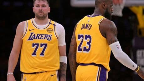 Operación récord en la NBA: los Lakers serán vendidos por 10.000 millones de dólares