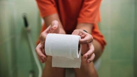Two little-known signs when you go to the toilet that could be symptoms of silent killer