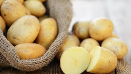 El polémico estudio que indulta a las patatas: no serían 'peores' que el resto de hortalizas