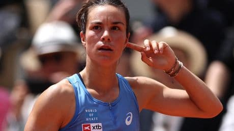 EN DIRECT - Roland-Garros : la dernière française, Loïs Boisson, émerveille le Central et dispute un 3e set bouillant