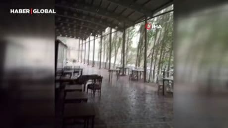 Şiddetli fırtına hayatı felç etti
