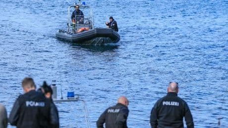 Notfälle: Taucher bergen Leiche aus See bei Leipzig