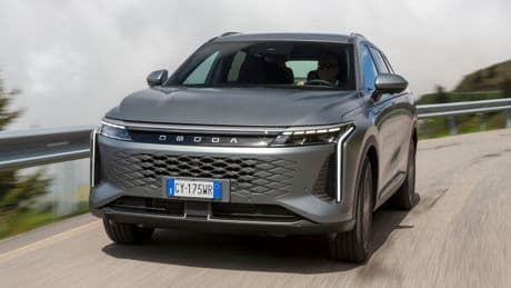 Omoda 9, la prova su strada dell’ammiraglia Super Hybrid da oltre 1.100 chilometri di autonomia