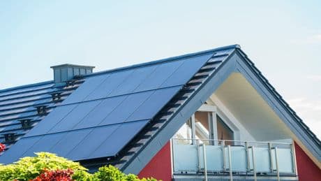 Erneuerbare Energien: Reiche stellt Förderung für private Solaranlagen infrage