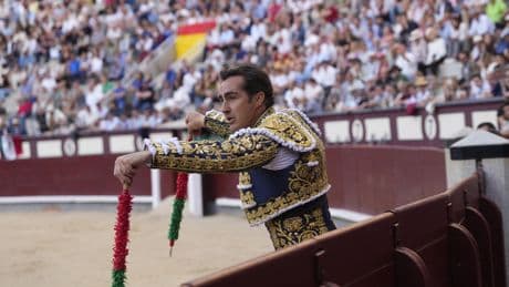 Las peculiaridades de El Fandi, el torero todoterreno, campeón de esquí acrobático y piloto de ultraligeros
