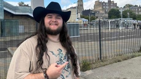American TikTok star vists Stirling as he asks millions of followers for city's top tourist spots