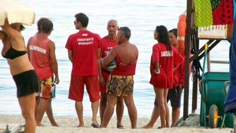 Bagnini nel Savonese, fino al primo giugno non c’è l’obbligo del trespolo se nessun bagnante è in mare