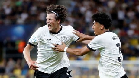 Fußball-EM: U21 feiert Halbfinal-Einzug - "Eistonne und Pizza"