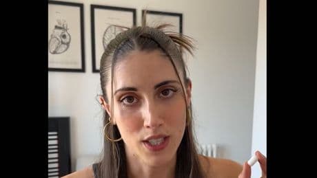 Sandra Ortonobes, biomédica: "¿Cómo sabe el ibuprofeno que te duele la cabeza y no el pie? Pues no lo sabe"