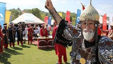 Bitlis'in Ahlat ilçesinde Malazgirt Zaferi'nin 954. yıl dönümü etkinlikleri başladı