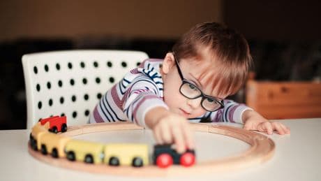 Autisme: comment expliquer les différences de diagnostic entre garçons et filles