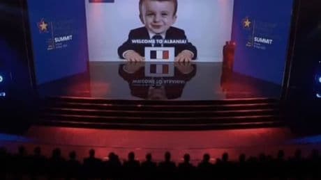 Macron, Erdogan... Grâce à l'IA, des dirigeants ont été transformés en bébés en plein sommet européen