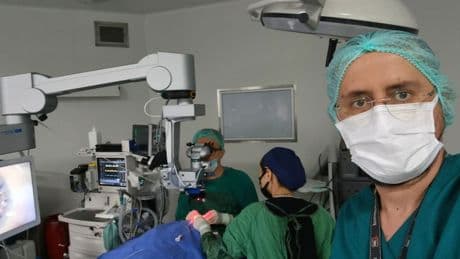 Samsun’da 83 yaşındaki hastaya kornea nakledildi