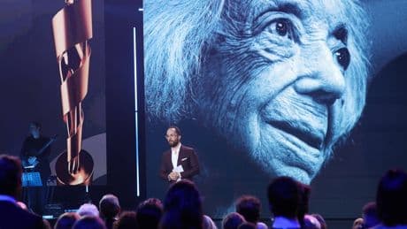 75. Filmpreisgala in Berlin: Große Filme, große Abendkleider und gedämpfte Stimmung