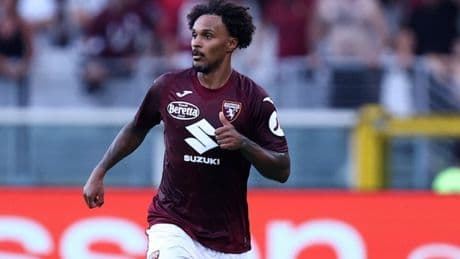 Il Friburgo va da Lazaro ma lui dice no per il Toro